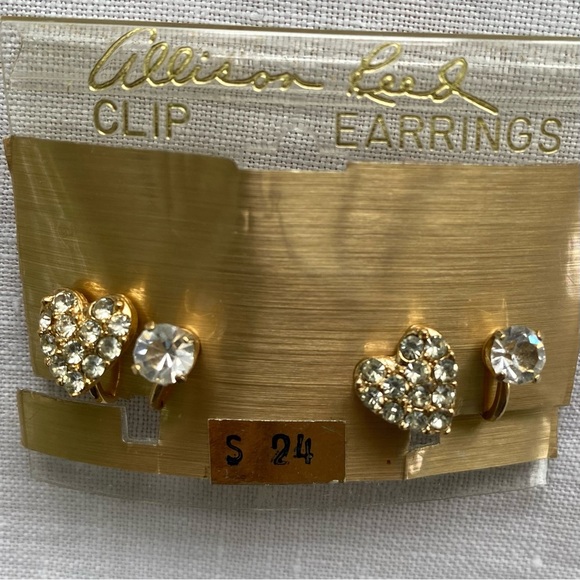 Tiny Allison Reed Rhinestone Pave Heart Clip On Gold Tone Earrings Never Used - Picture 1 of 9
